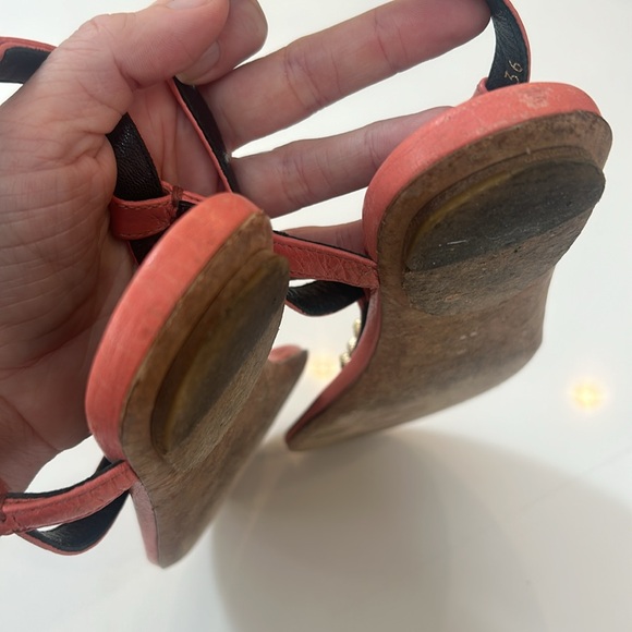 Balenciaga grommet sandals - Picture 7 of 8